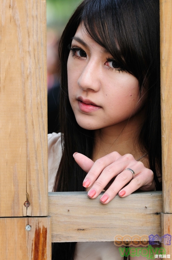 133213el2ni52zni23gqih.jpg