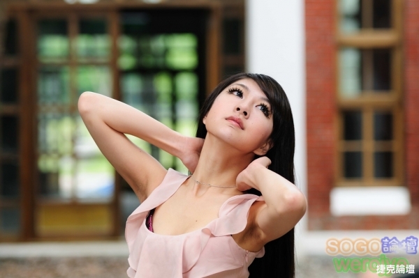 13202869ez4j47ct639whp.jpg