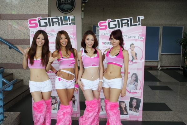 14045772qj0qci3j270j0m.jpg.thumb.jpg