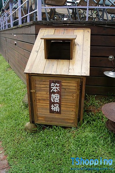 1346232320-2808621887_n.jpg