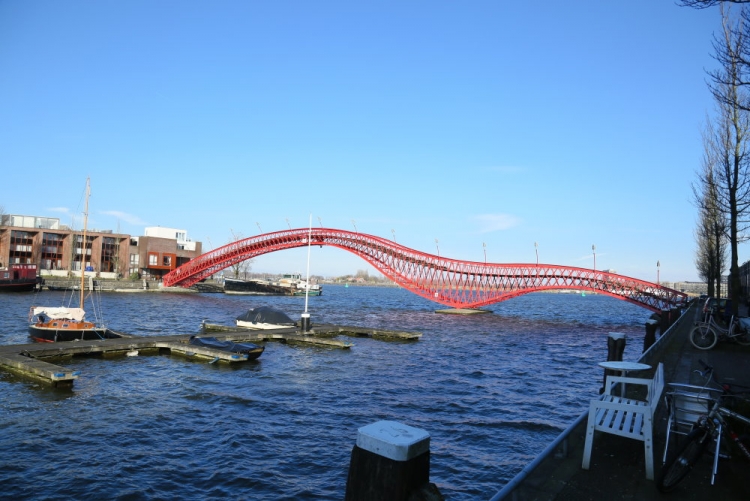 阿姆斯特丹博物館蟒蛇橋