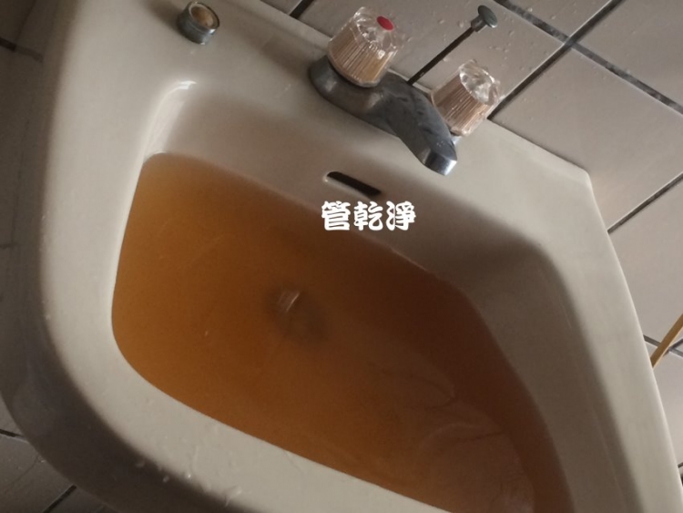 洗水管 我家有咖啡泉？ 桃園 中壢 興東路 清洗水管 (管乾