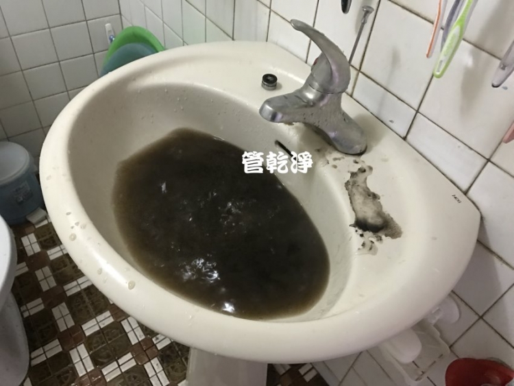 水管流出黑水？ 台北 萬華 西藏路 清洗水管 (管乾淨) 洗
