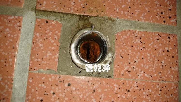 洗水管 水管內幾近都堵住？ 新北 新莊 西盛街 水管清洗 (