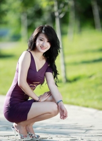紫裙小妹靚麗可愛