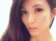 纖細的身軀竟然有如此驚人的 胸器