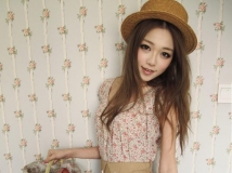 女性雜志首席清純模特