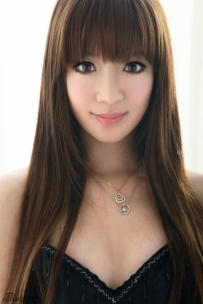 學院校花正妹許慧秀 性感內衣展露腰身