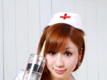 性感小護士(27張)