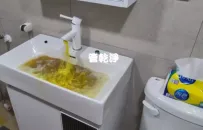 熱水龍頭流出苦茶.. 苗栗 頭份 水源路 清洗水管 (管乾淨)