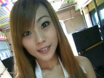 大眼正妹萱萱