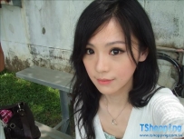 美女記者 吳依潔