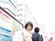 日本女模五十隻馬 台灣警車旁大方露底褲 [5P]