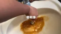 水噴出都是棕色..二十年房子..桃園 慈德街 清洗水管 (管乾淨)