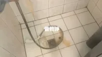 洗澡水總是有顏色.. 新竹 湖口 健康街 水管清洗 (管乾淨)